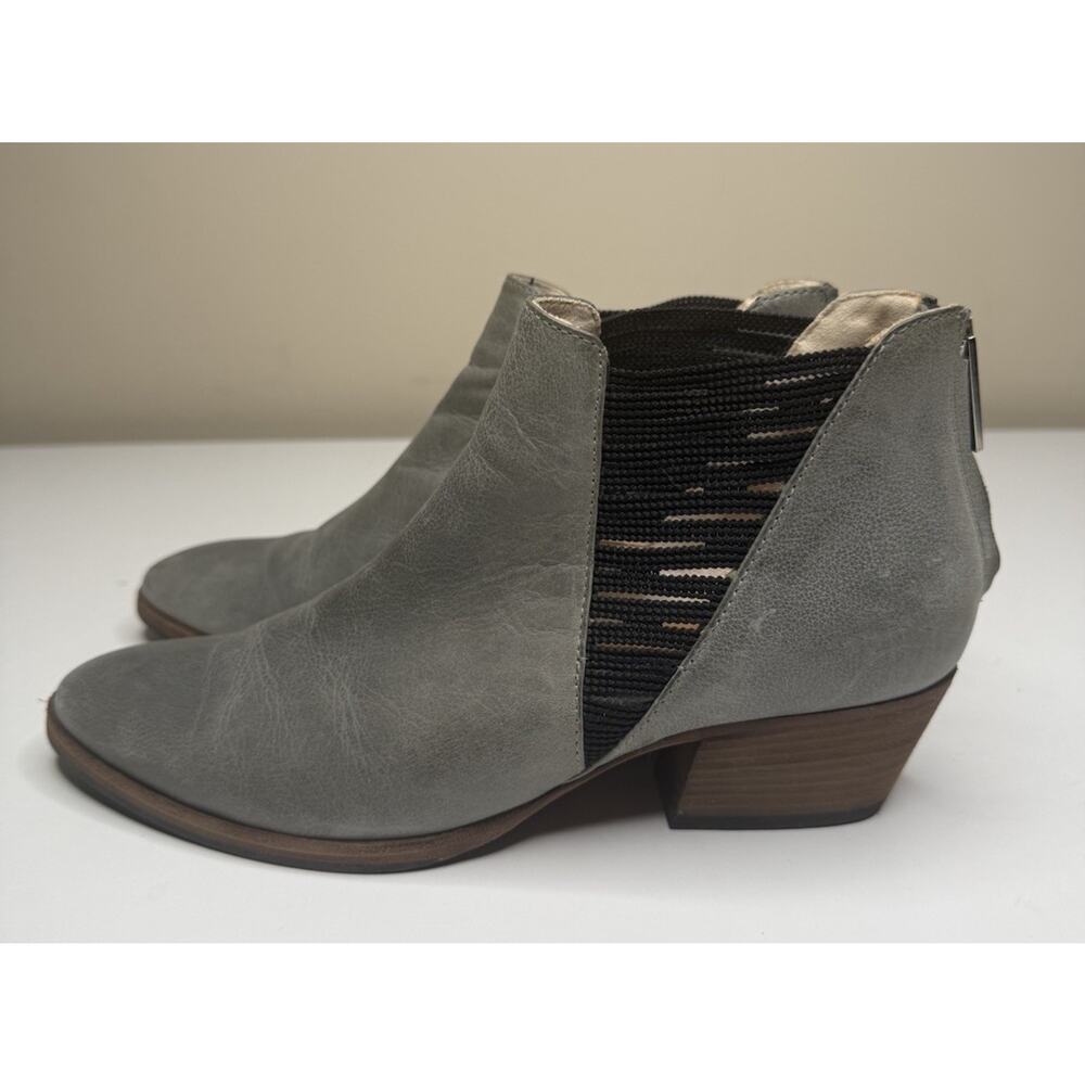 Aquatalia Farrah Bootie Womens 8 Grey Leather Stacked Heel Back Zip Stretch Side